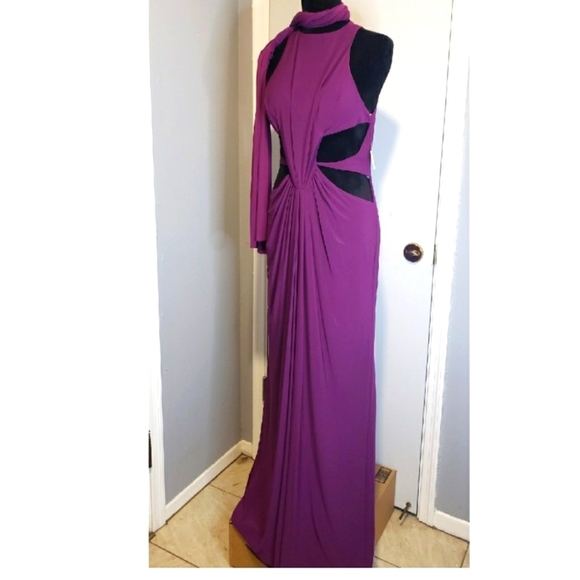 ASPEED Gown - Picture 11 of 14